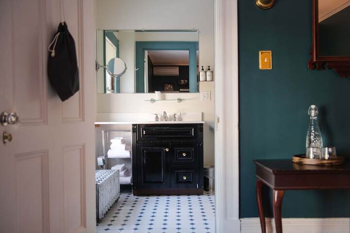 Room 30 of 61