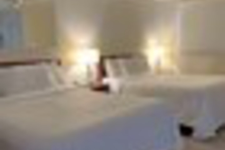 Room 17 of 48