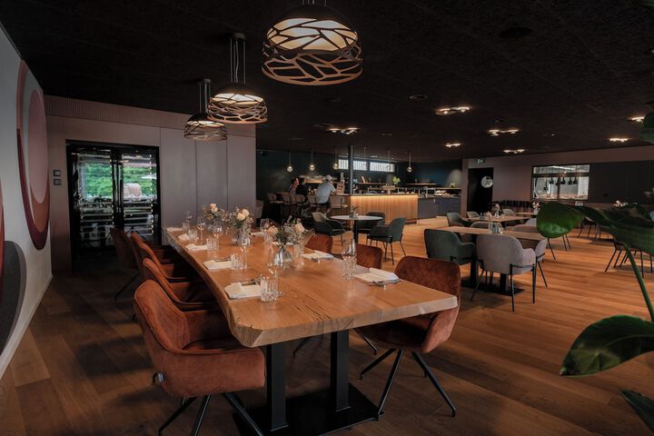 Dining Photos