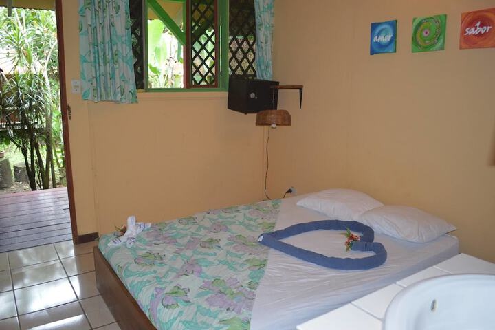 Room 2 of 27