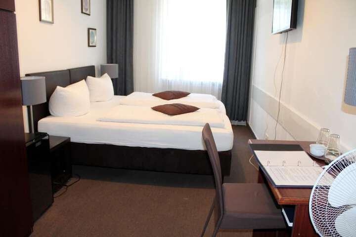 Room 19 of 51