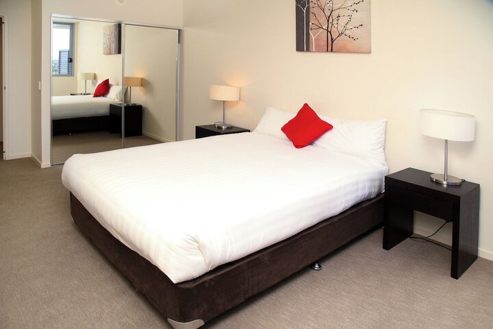 Room 4 of 36