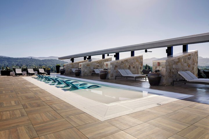Sundeck 86 of 91