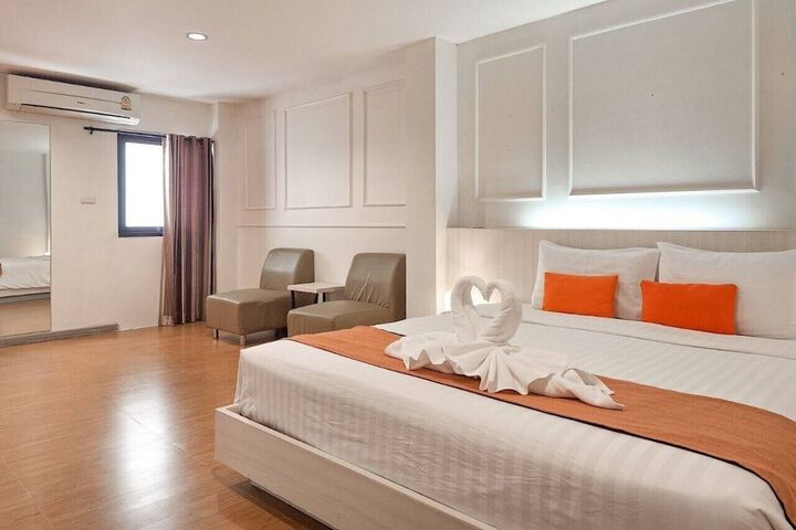 Room 90 of 174