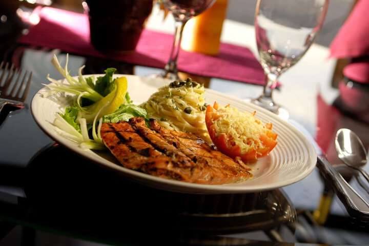 Dining 49 of 57
