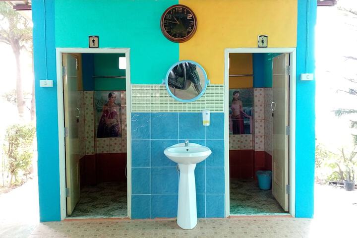 Room 49 of 79