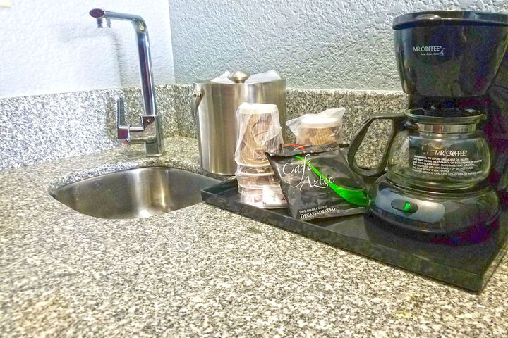 Breakfast/Coffee Service 8 of 16