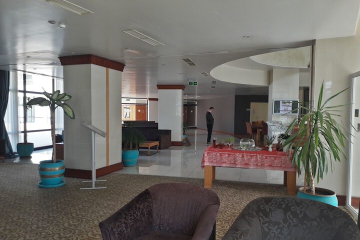 Entrance & Lobby