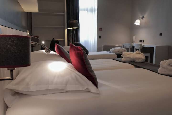 Room 10 of 39