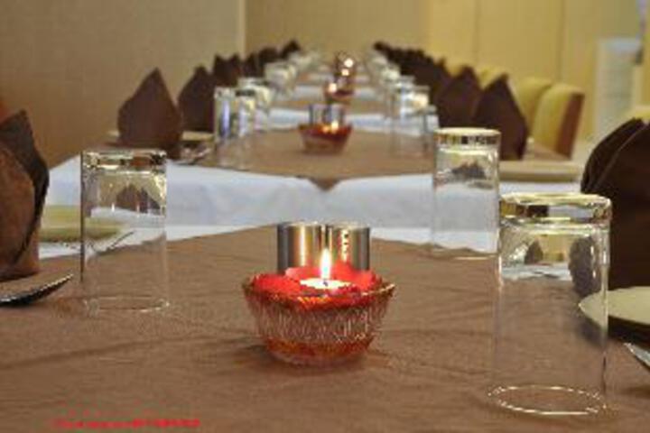 Dining 7 of 23