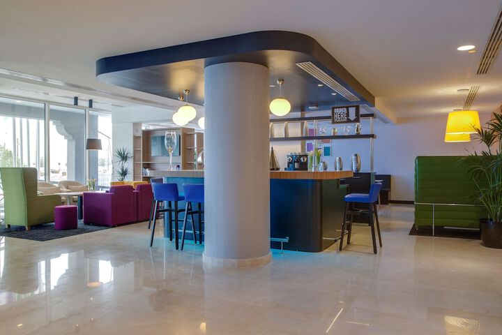 Guest Lobby