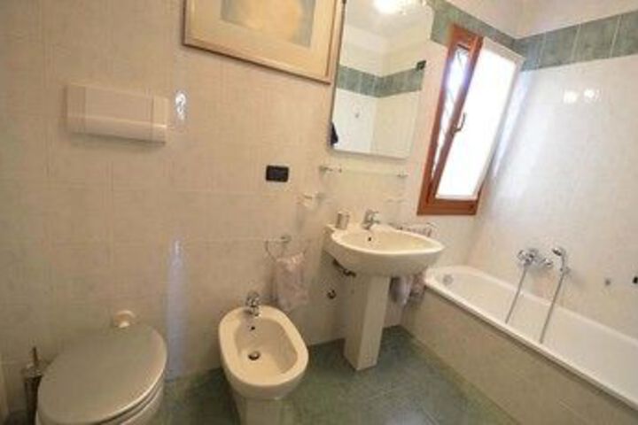 Room 7 of 29