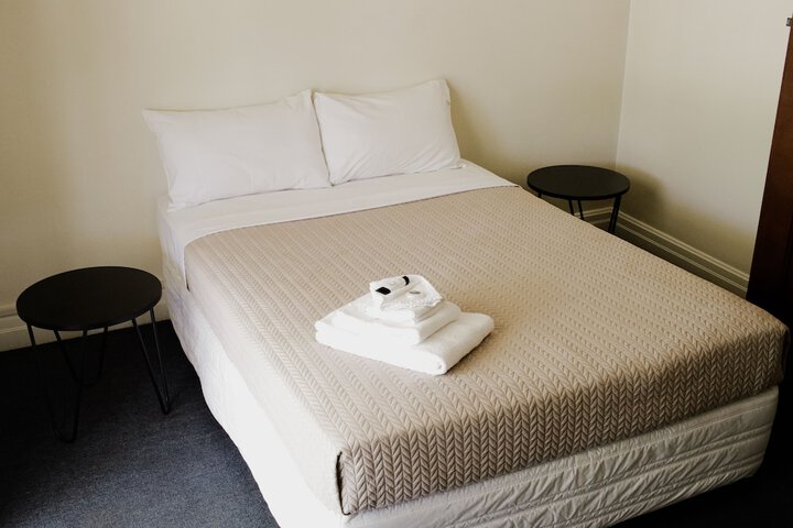 Room 3 of 17