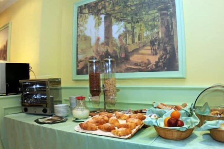 Breakfast area