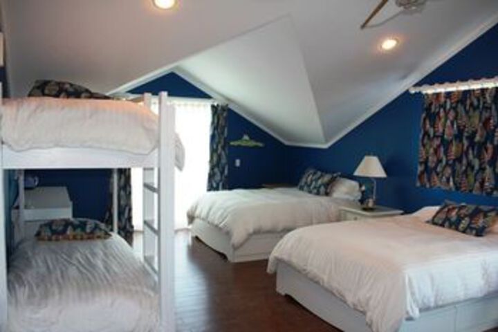 Room 9 of 29