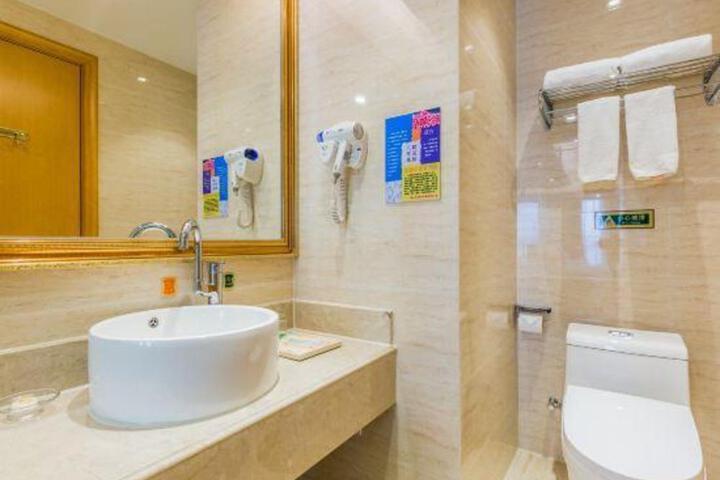 Vienna Hotel (Foshan Lishui Diyicheng)
