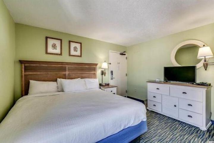 Room 28 of 29