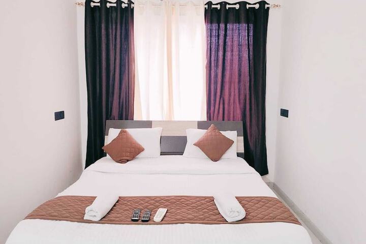 Room 4 of 26