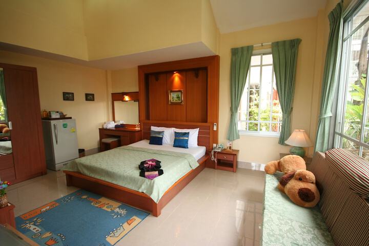 Room 12 of 53