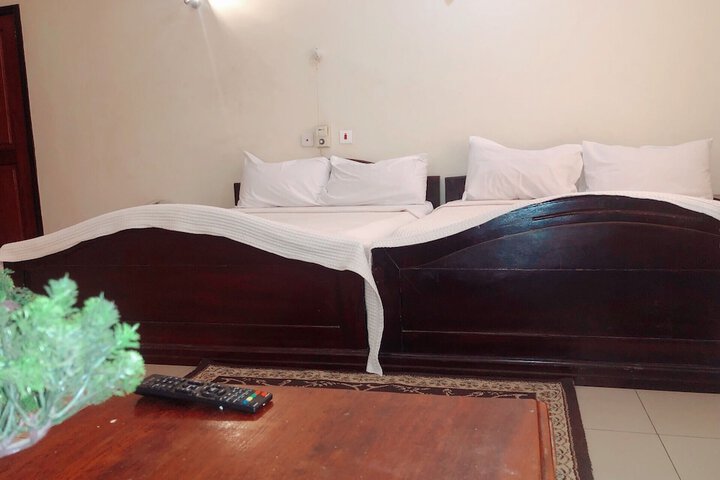 Room 9 of 22