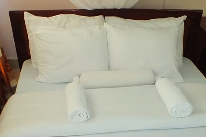 Room 7 of 108
