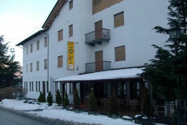 Hotel 12 of 16
