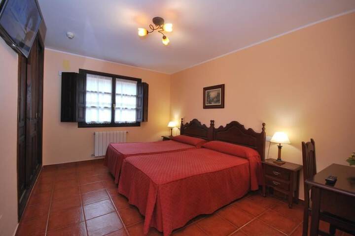 Room 4 of 37