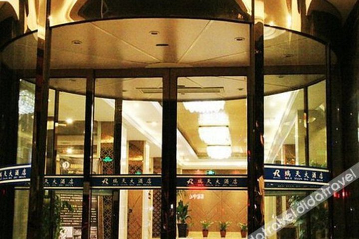 Jiangshan Jinrui Hotel