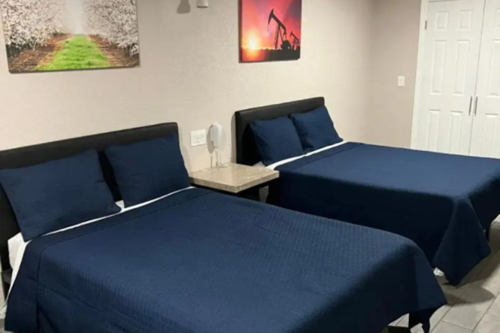 Room 3 of 11