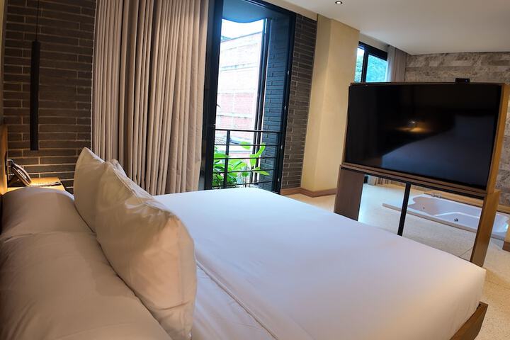 Room 12 of 45