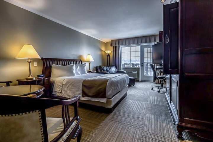 Room 16 of 48