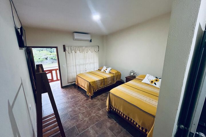 Room 14 of 38