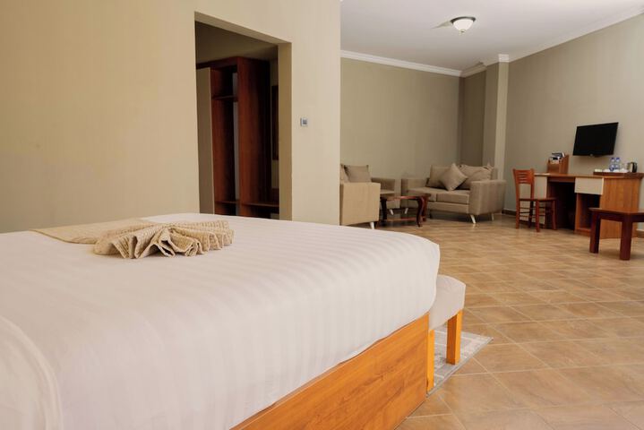 Room 14 of 36