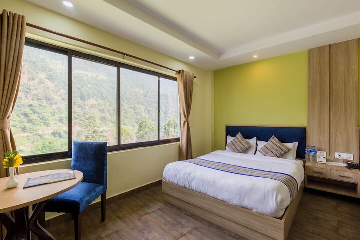 Room 2 of 35