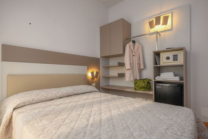 Room 47 of 107