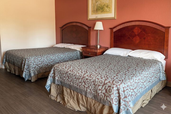 Room 10 of 19
