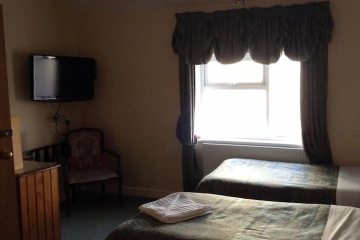 Room 4 of 45