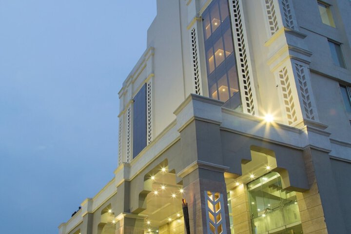 Trinity Grand