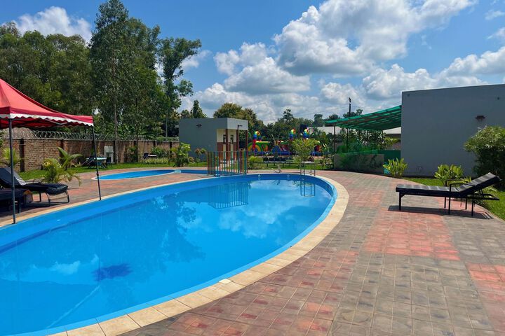 Pool 32 of 66