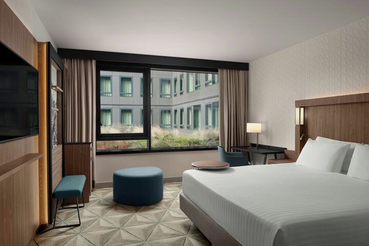 Room 21 of 128