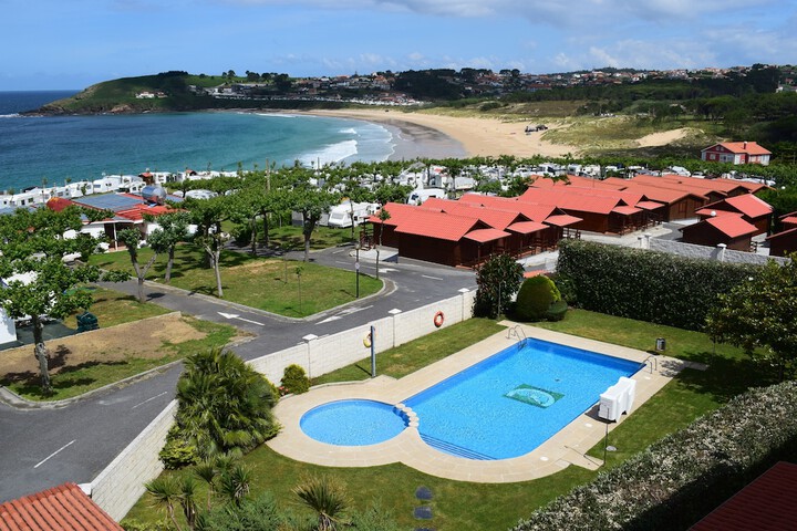 Hotel Pool