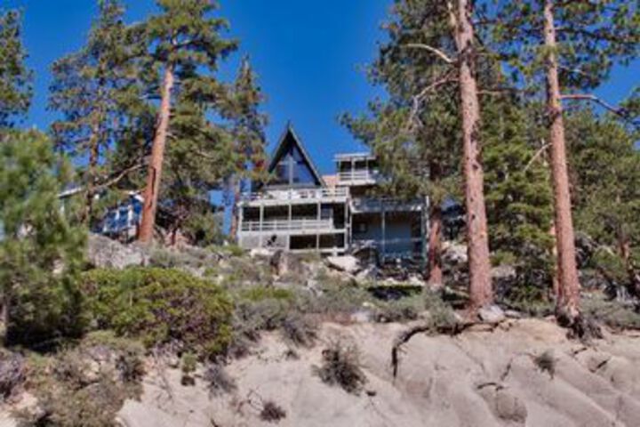 Exterior of 4274 Saddle Road