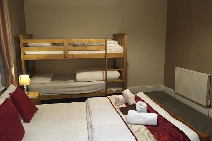 Room 16 of 35