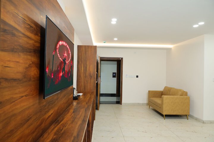 Room 16 of 36
