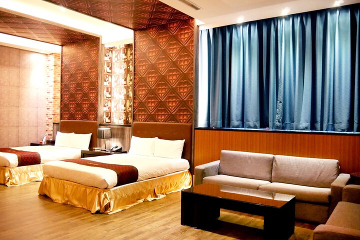 Room 22 of 81