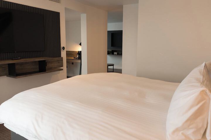 Room 20 of 69