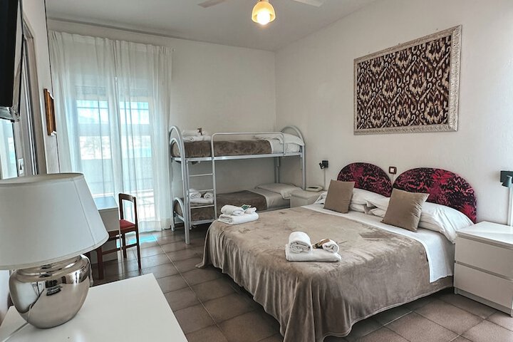 Room 6 of 60