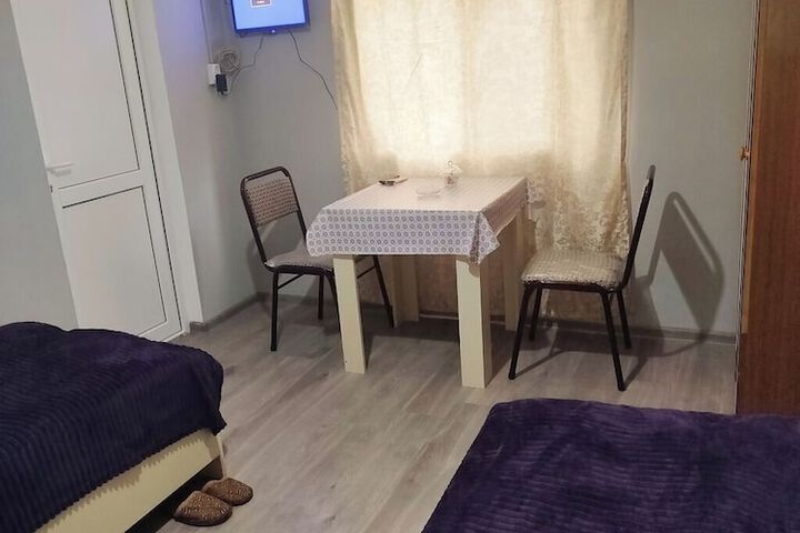 Room 2 of 8