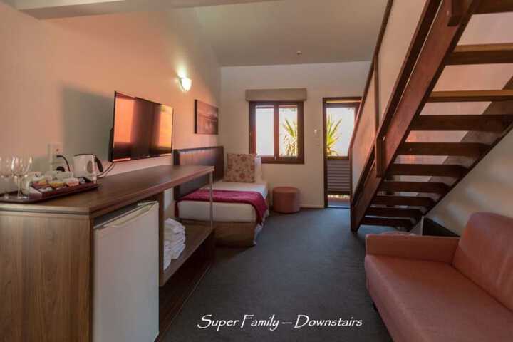 Room 21 of 40