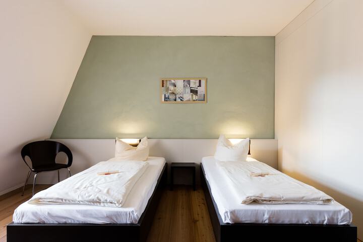 Room 13 of 52